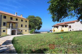 020 2026 102 porec property with two houses for sale