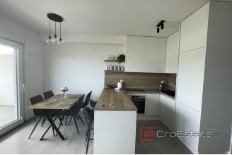 011 2035 100 trogir luxury apartment with sea view for sale