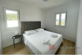 011 2035 100 trogir luxury apartment with sea view for sale