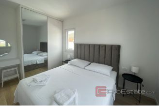 011 2035 100 trogir luxury apartment with sea view for sale