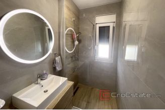 011 2035 100 trogir luxury apartment with sea view for sale