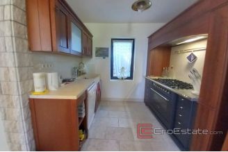 015 2031 87 Solta Stone house with a sea view for sale