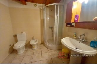 015 2031 87 Solta Stone house with a sea view for sale