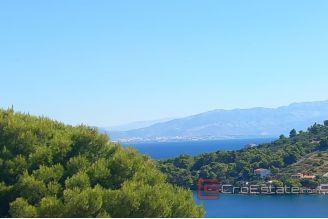 015 2031 87 Solta Stone house with a sea view for sale