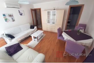 008 2016 364 split one bedroom apartment for rent