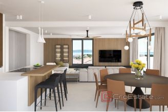 009 2035 106 Ciovo Apartmans with pool for sale