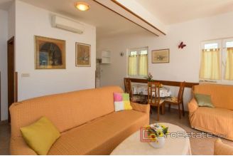 010 1018 03 dubrovnik house with view for sale