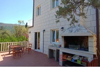 010 1018 03 dubrovnik house with view for sale