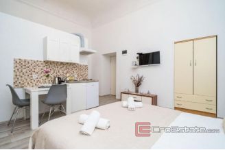 010 1018 05 dubrovnik apartmenst in city centre for sale