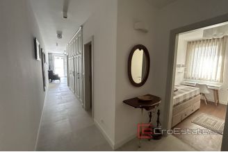013 2035 108 Split Two bedroom apartment for rent