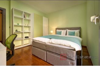 012 2035 111 Split three bedroom apartment for rent