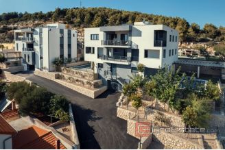 009 2018 233 Sibenik Four bedroom apartment with swimming pool for_sale