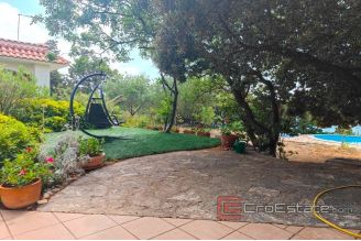 018 2021 354 island pag seafront house for sale