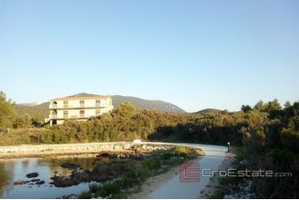 005 2016 572 Peljesac land in the first row by the sea for sale