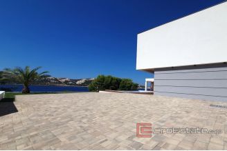 009 2018 234 island pag luxury home by the sea for sale