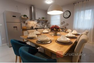 020 1021 03 Krk house with pool for sale