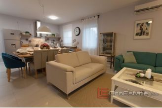 020 1021 03 Krk house with pool for sale