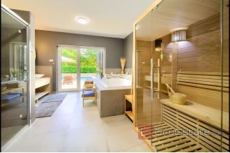 020 1021 03 Krk house with pool for sale