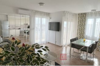 008 5284 30 Apartment with sea view for rent