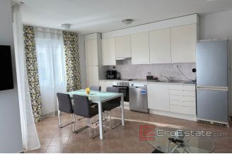 008 5284 30 Apartment with sea view for rent