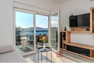 020 2018 235 Pag apartments with sea view for sale