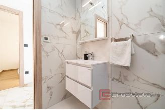 020 2018 235 Pag apartments with sea view for sale