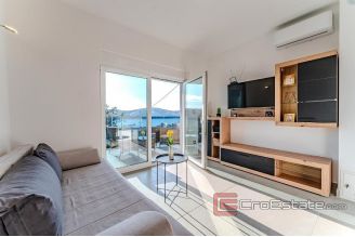 020 2018 235 Pag apartments with sea view for sale