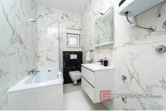 020 2018 235 Pag apartments with sea view for sale