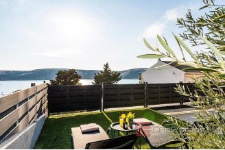 020 2018 235 Pag apartments with sea view for sale