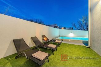 020 2018 235 Pag apartments with sea view for sale