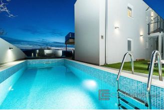 020 2018 235 Pag apartments with sea view for sale