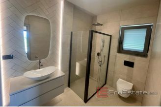 018 1021 04 Krk villa with sea view for sale