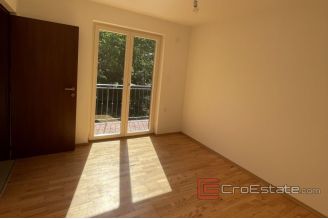 016 1021 05 Krk house with pool for sale