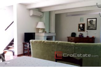 10 4366 30 Porec area house for sale swimming pool