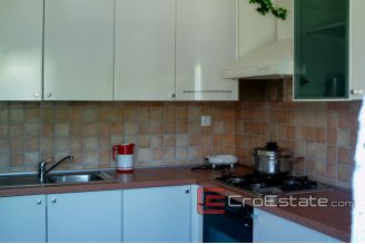 10 4366 30 Porec area house for sale swimming pool