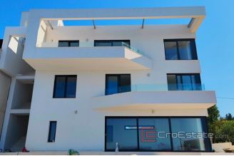 016 2021 356 zadar villa first row to the sea for sale