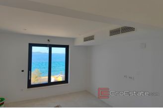 016 2021 356 zadar villa first row to the sea for sale