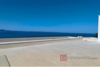 016 2021 356 zadar villa first row to the sea for sale