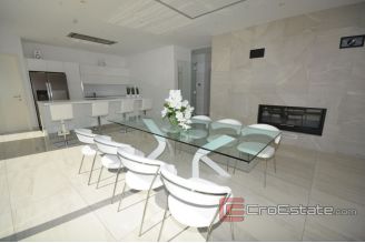 017 1021 10 Krk Luxury villa with sea view for sale