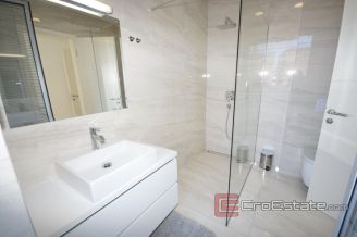 017 1021 10 Krk Luxury villa with sea view for sale