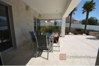 017 1021 10 Krk Luxury villa with sea view for sale
