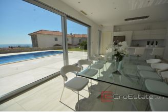 017 1021 10 Krk Luxury villa with sea view for sale