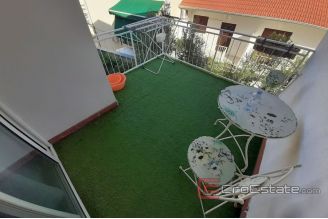 010 2016 573 island hvar renovated apartments for sale