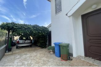 014 2030 61 Vinisce house for sale