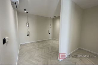 019 2035 116 Trogir house with pool for sale