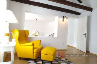 019 2018 238 Crikvenica summer house with a pool for sale