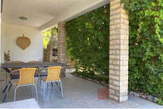 009 2031 92 sibenik semi detached house for sale