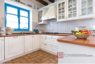 020 1021 11 Krk  house with a pool for sale