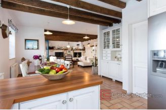 020 1021 11 Krk  house with a pool for sale