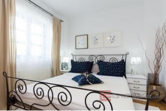 020 1021 11 Krk  house with a pool for sale